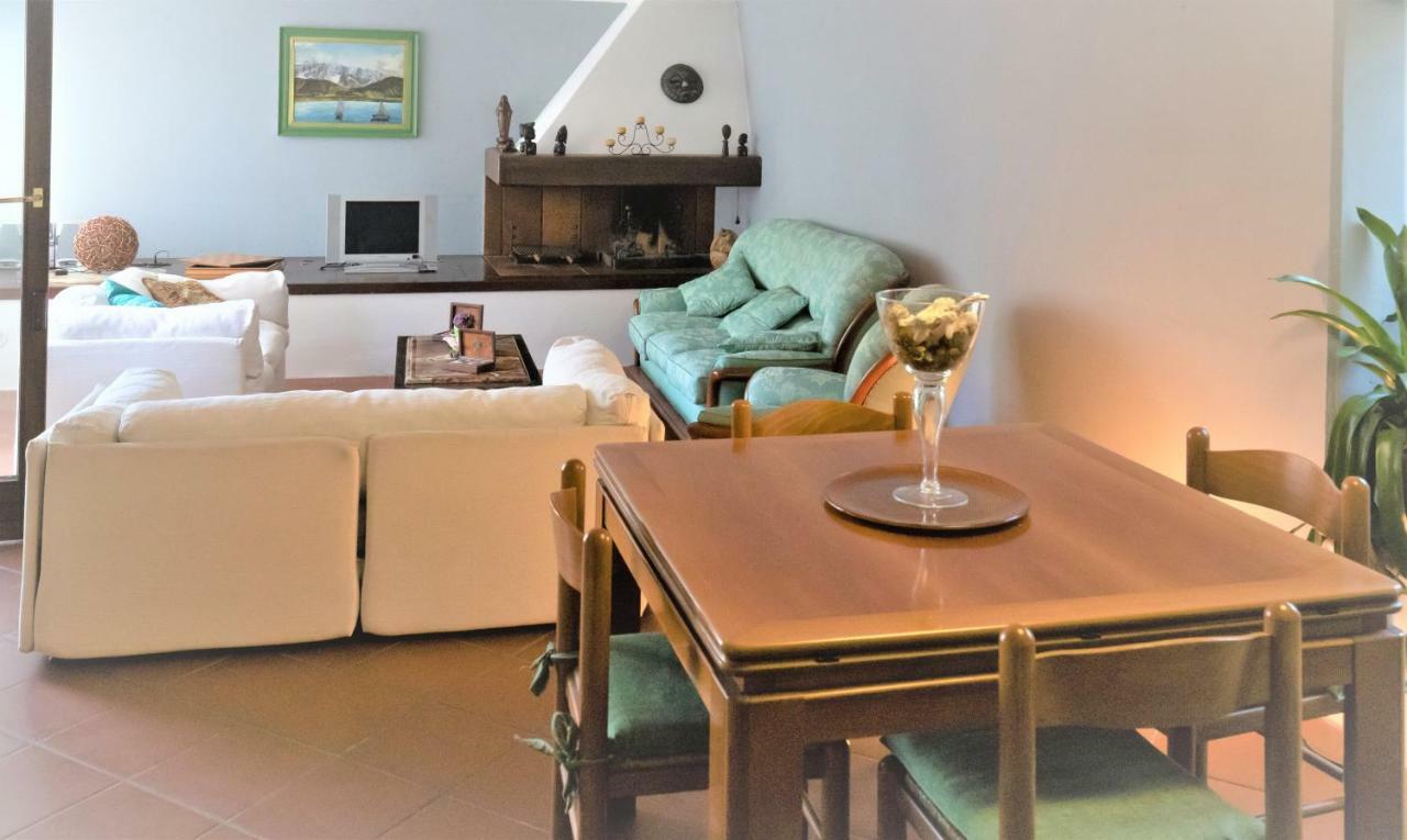 B&B Villa Apuana Марина-ди-Каррара Экстерьер фото