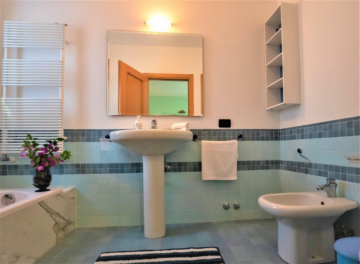 B&B Villa Apuana Марина-ди-Каррара Экстерьер фото